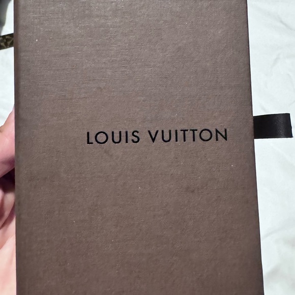 Authentic Louis Vuitton Silver Key Chain Good condition - Picture 6 of 6